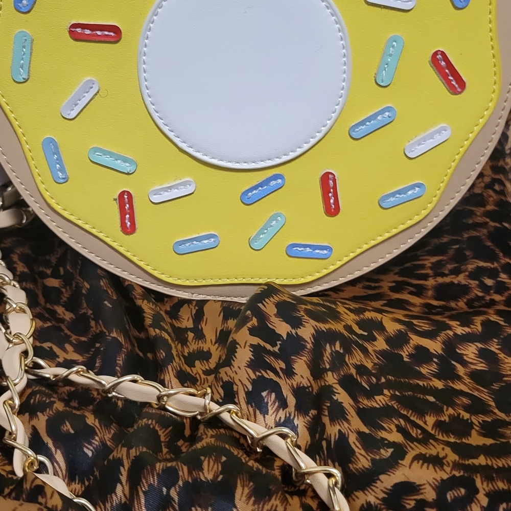 Donut purse